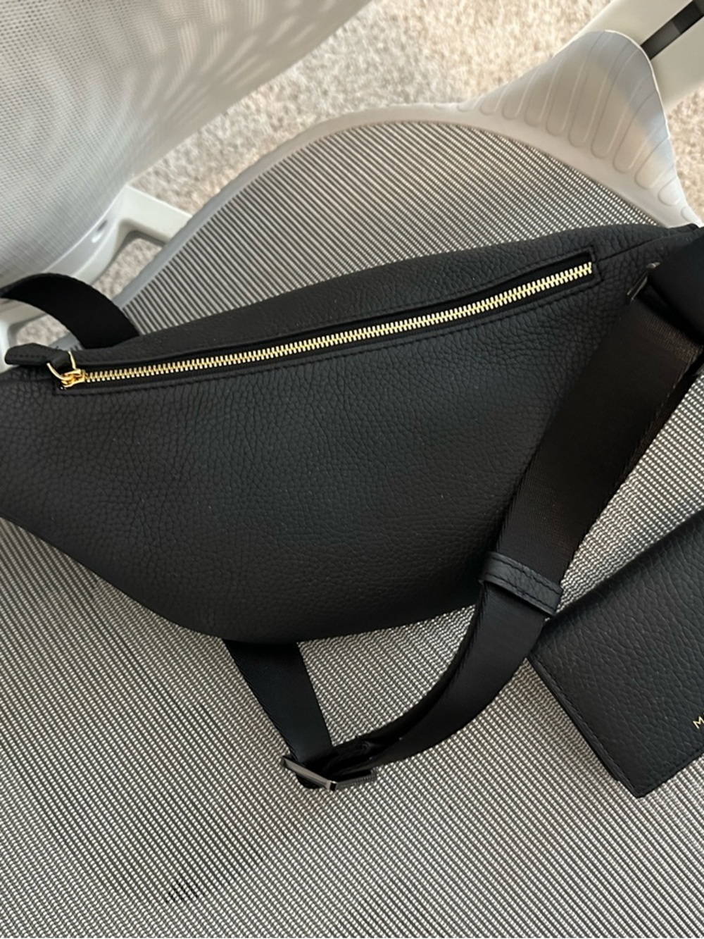 MAISONdeSABRÉ Black Leather The Sling Bag w/matching card wallet - Picture 4 of 4